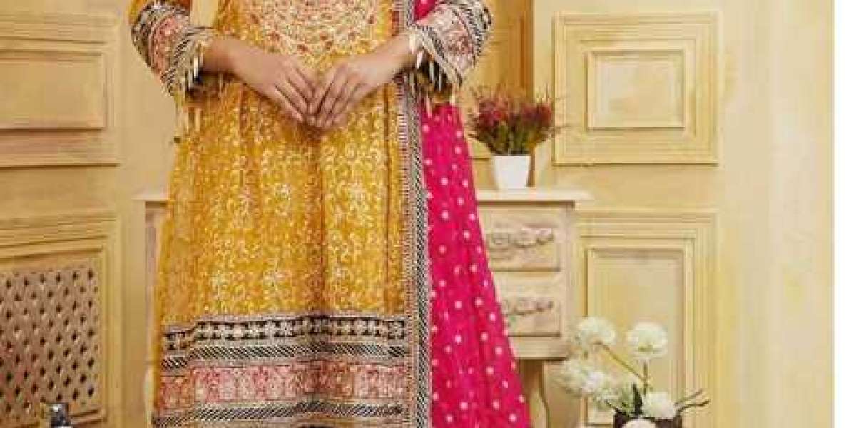 Pakistani Dresses Suitable for Everyday Wear in the UK