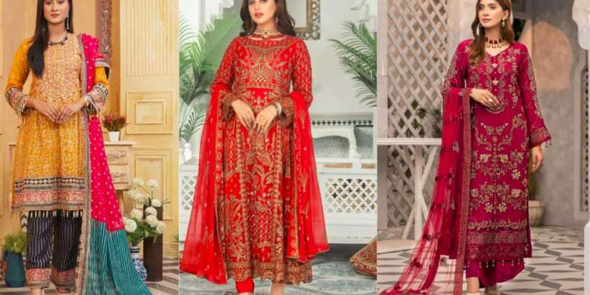 Fashionable Pakistani Salwar Kameez Designs