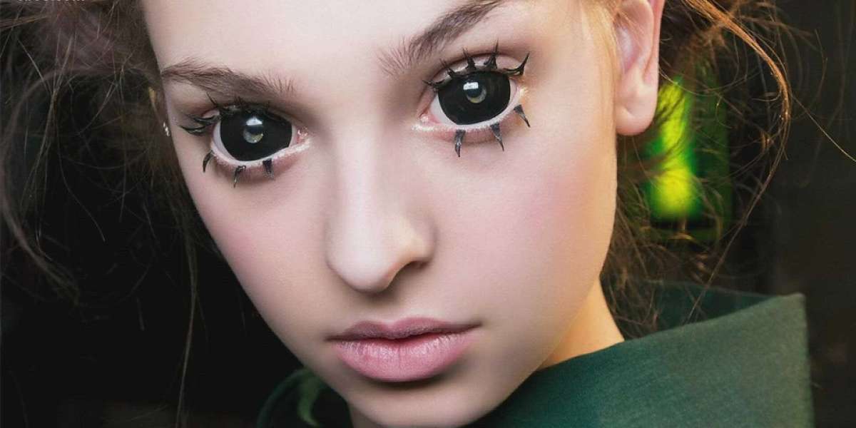 The Magic of Halloween Contact Lenses: Transform Your Look, Transform Your Night