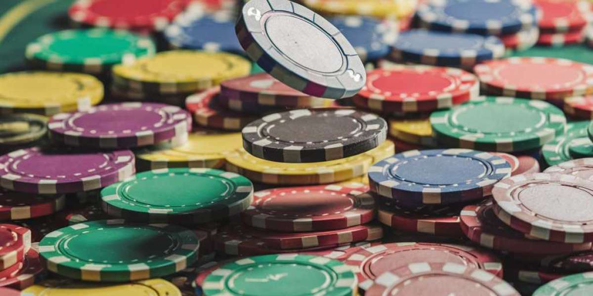 Sumergido en la Emoción del Juego en Apuesta Total: Una Experiencia de Casino Inigualable